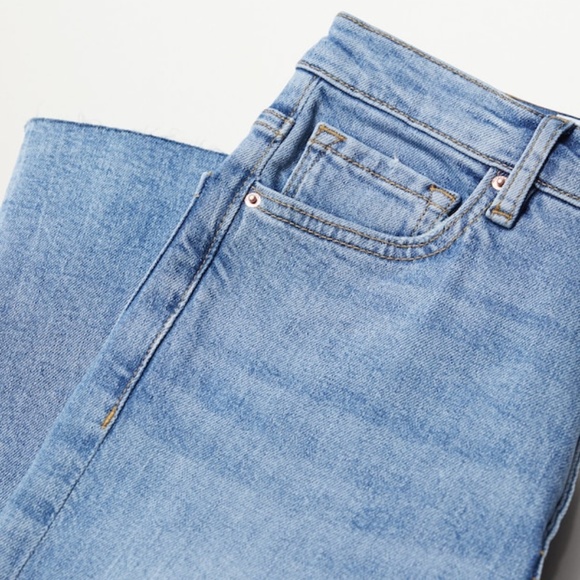 MANGO Jeans Blue Cropped Flared Raw Hem with Pockets - Picture 5 of 13